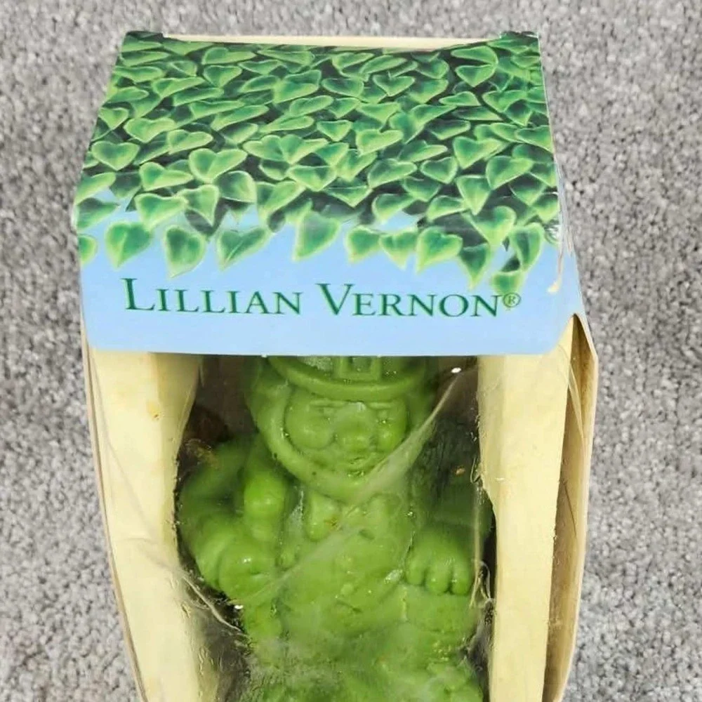 Lillian Vernon Leprechaun Soap Green‎ Vanishing Triple-Milled Scotland 5.3oz